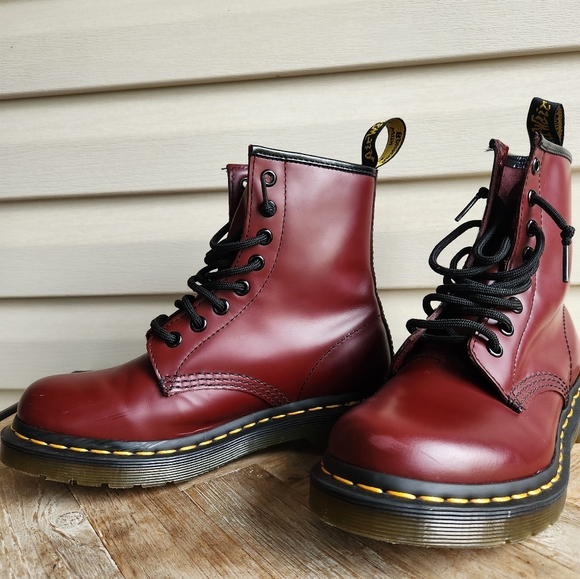 New Dr Martens lace up boot cherry red ladies - Picture 8 of 11